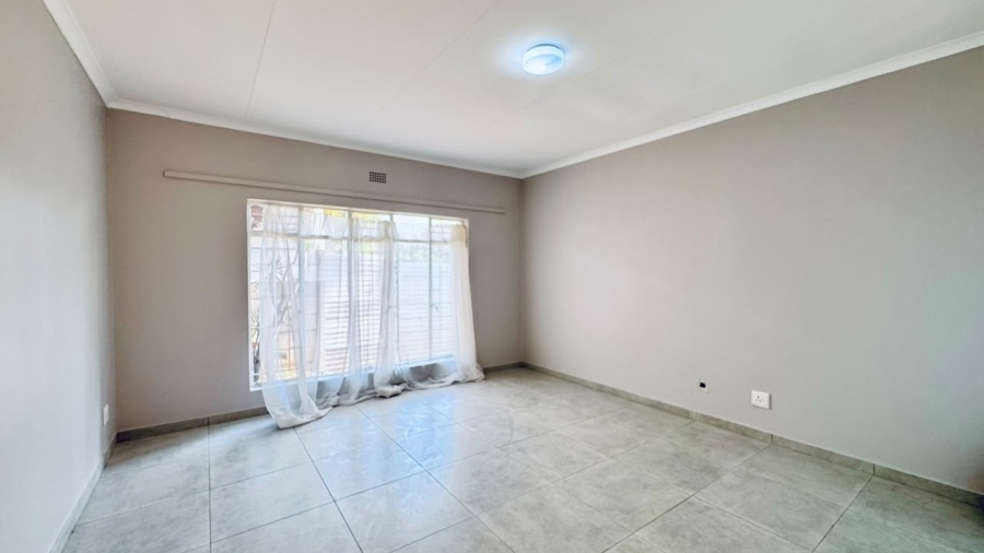 4 Bedroom Property for Sale in Geelhoutpark North West